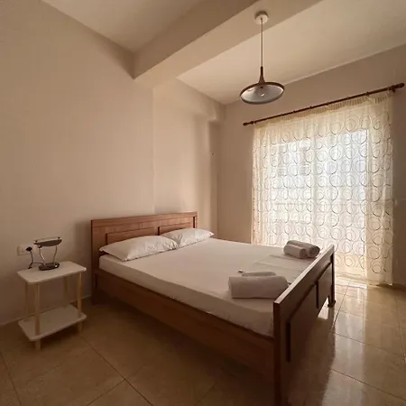 Grandpa's At Gjirokastra! Apartamento *