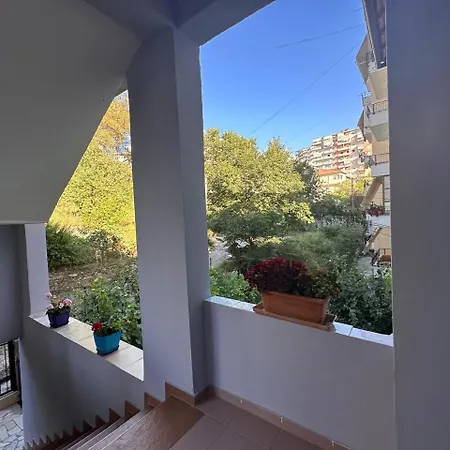 Apartamento Grandpa's At Gjirokastra! Gjirokastër